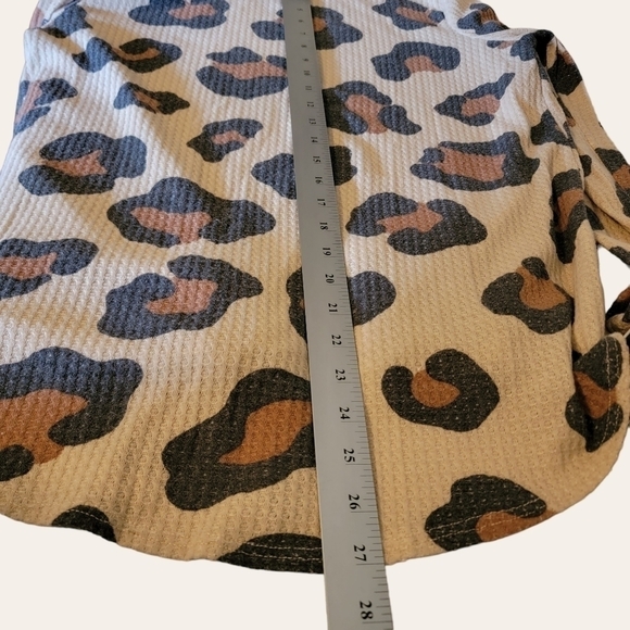 Bombom Top Large Camo Long Sleeve Waffle Weave Animal Print T31 - Picture 6 of 8